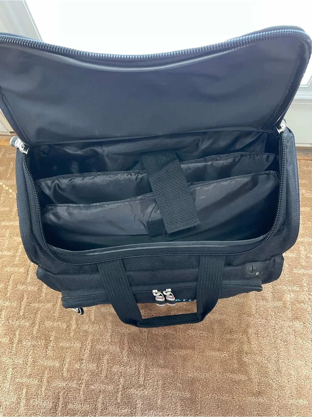 Navigator Rolling Laptop Bag